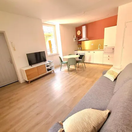 Arènes - T2 Calme Climatisé *