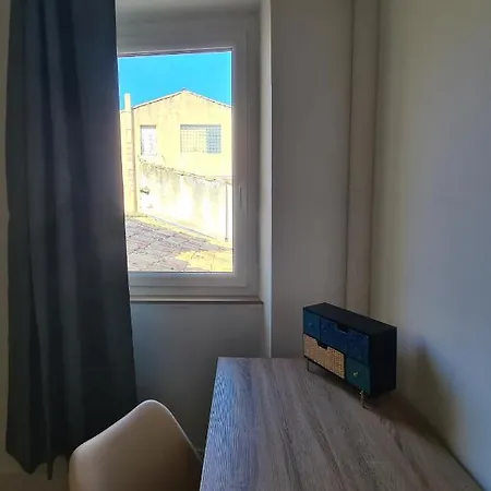 Arènes - T2 Calme Climatisé Apartamento *